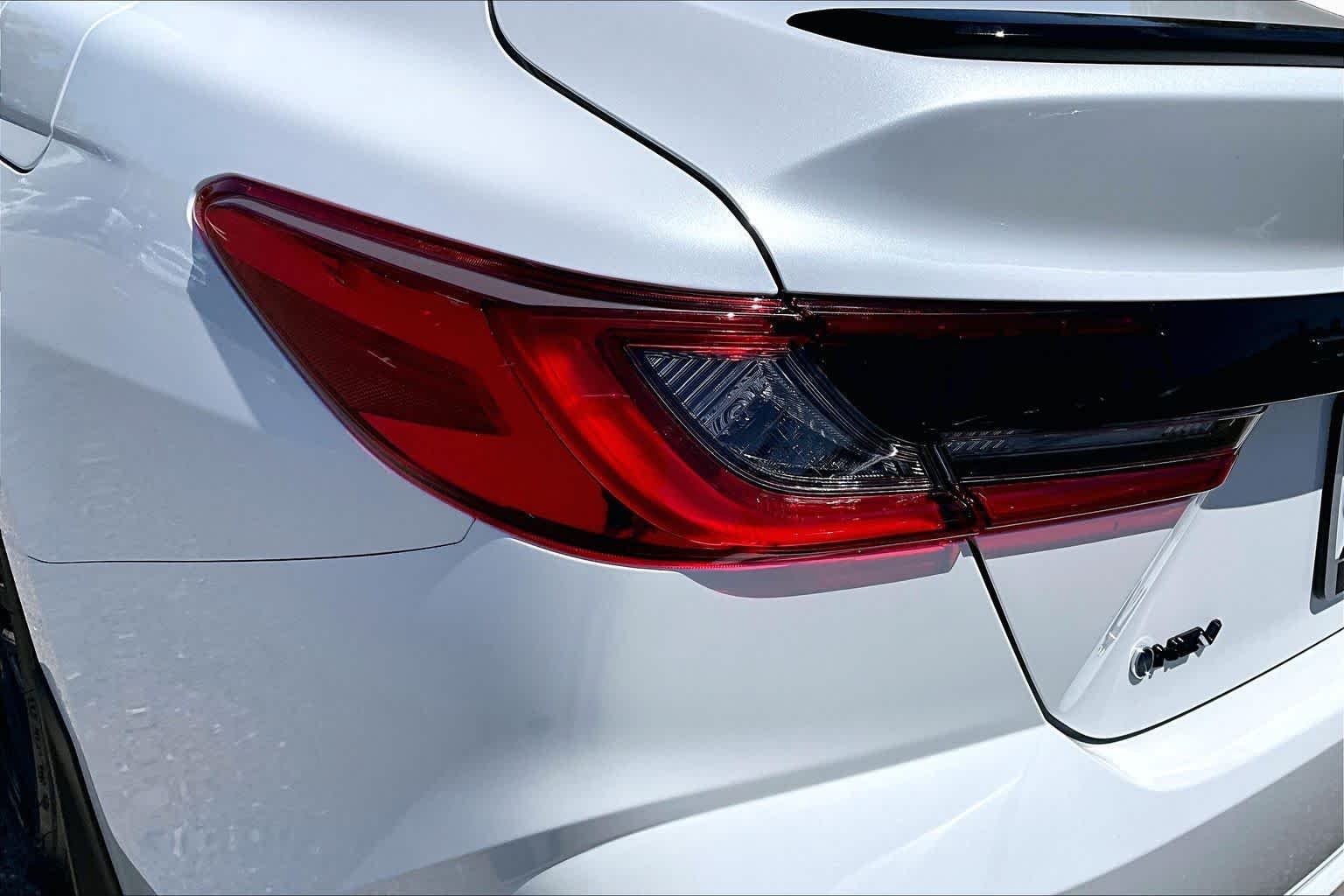 Used 2026 Wind Chill Pearl Toyota XSE image 28
