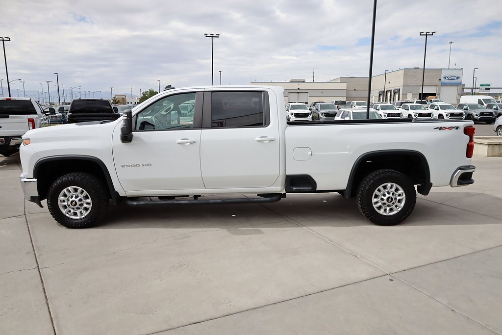 2021 Chevrolet Silverado 2500HD LT photo 3