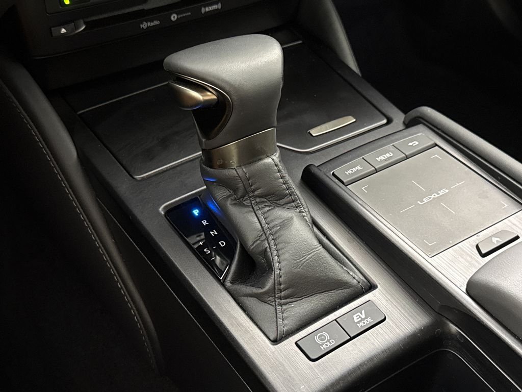 2022 Lexus ES Hybrid 300h - Photo 22