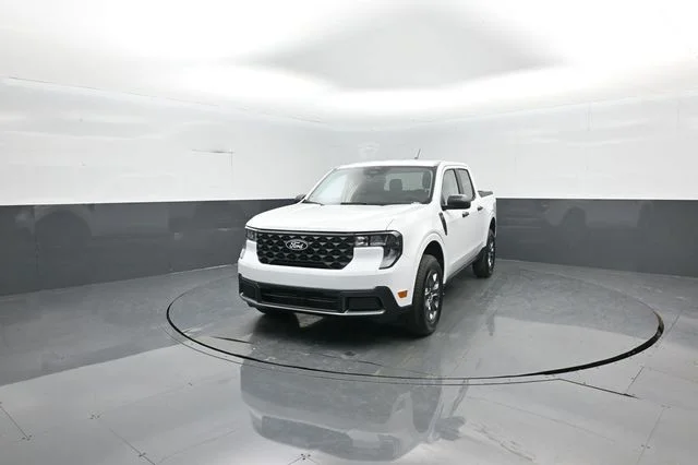 New 2026 Oxford White Ford XLT image 3