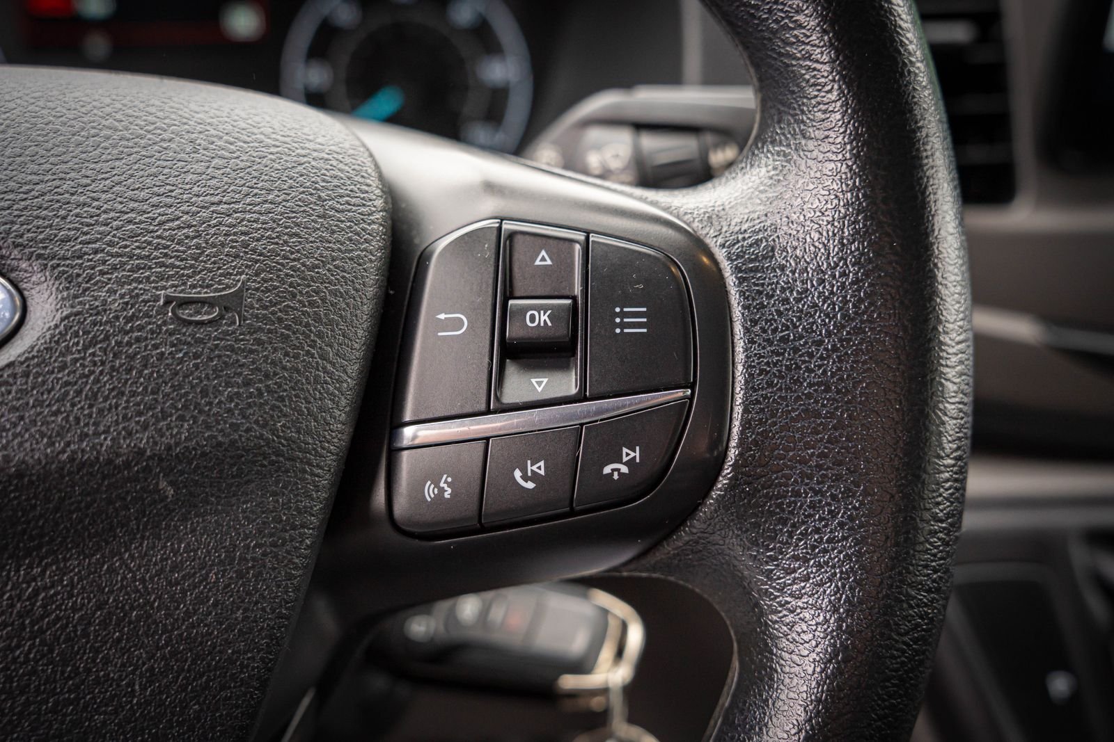 Used 2022  Ford  image 15