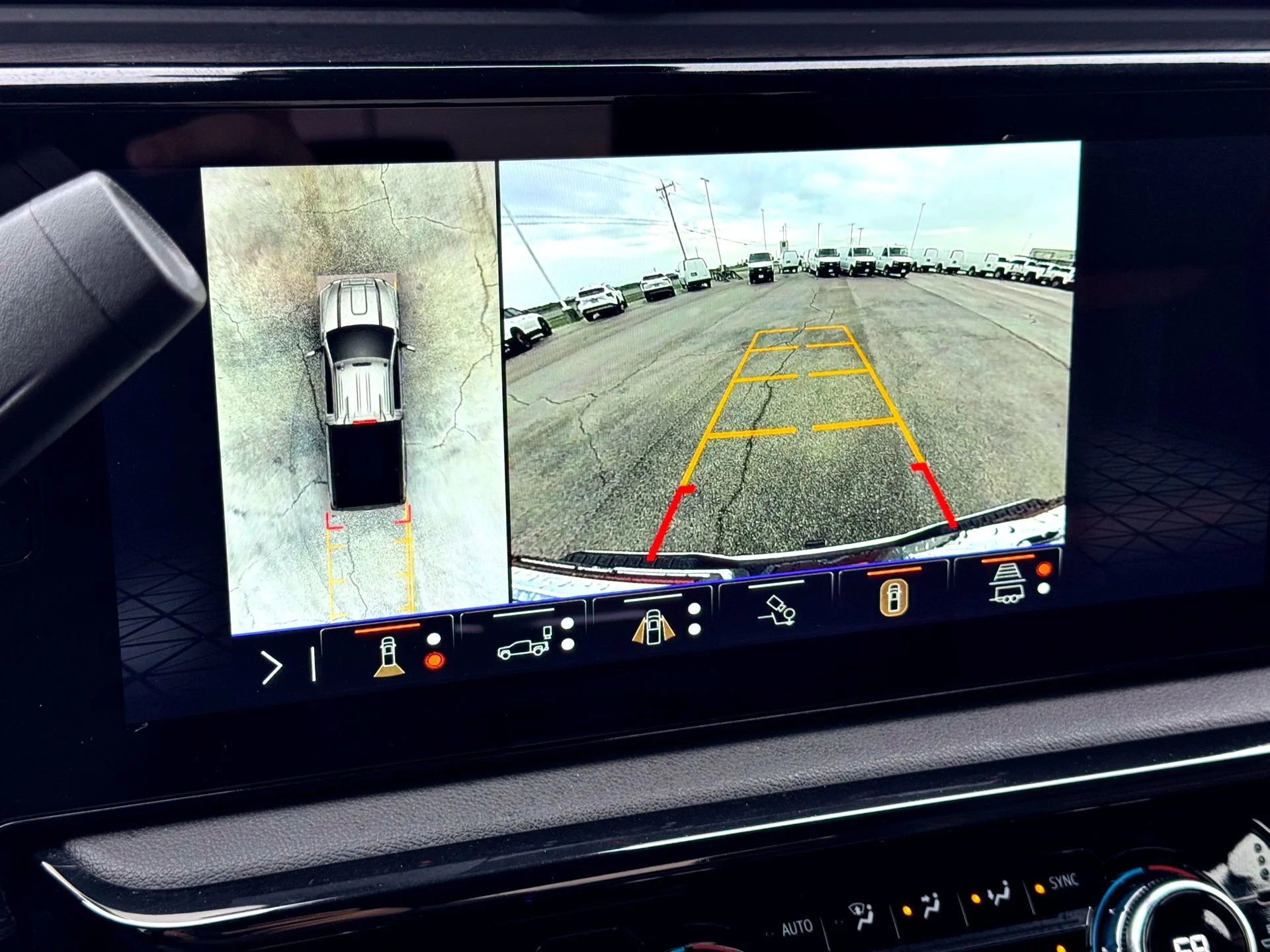 Used 2025 Summit White GMC AT4 image 30