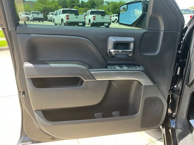 Used 2018 Black Chevrolet LT image 9
