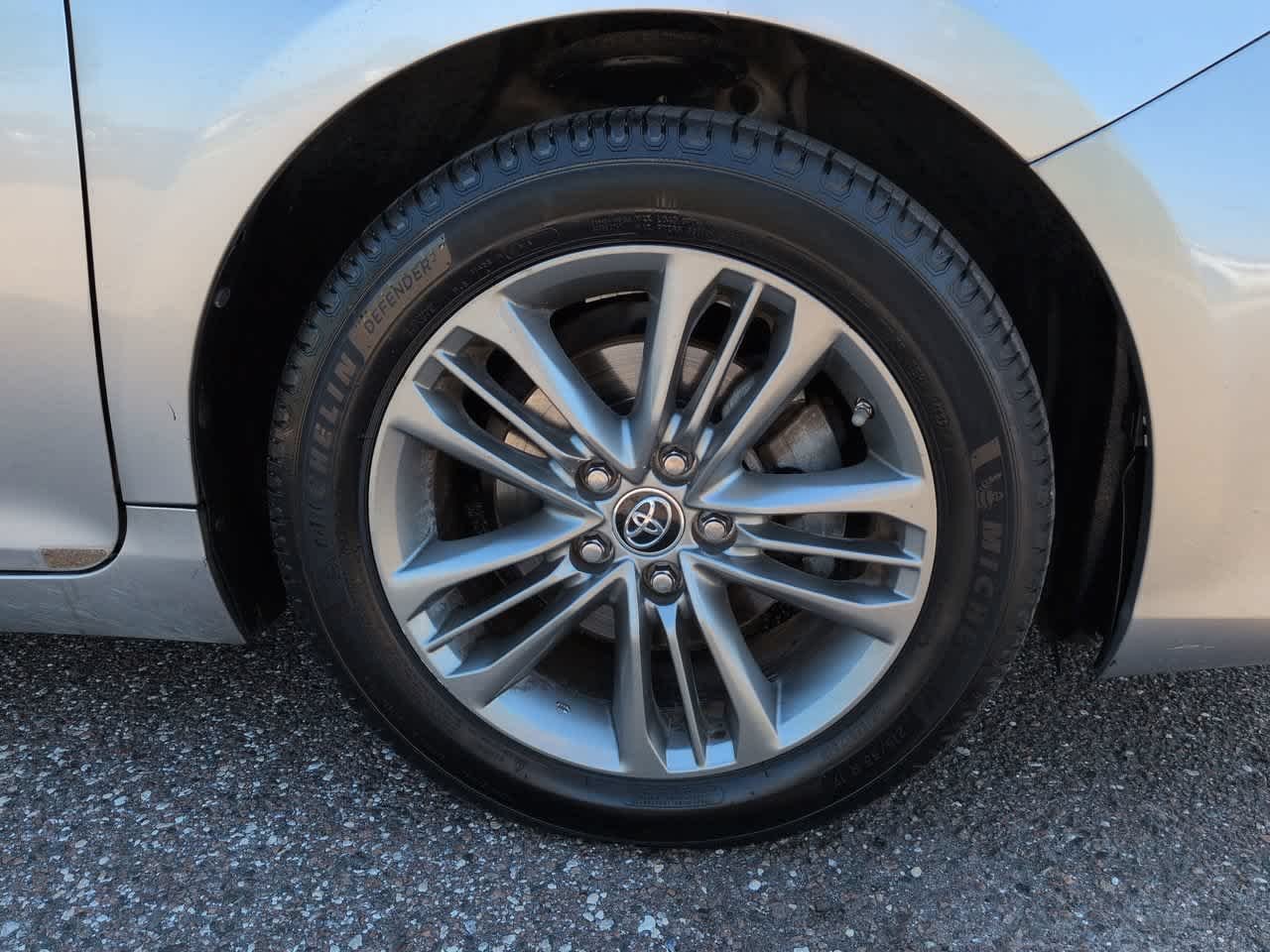 Used 2015 Celestial Silver Metallic Toyota SE image 11