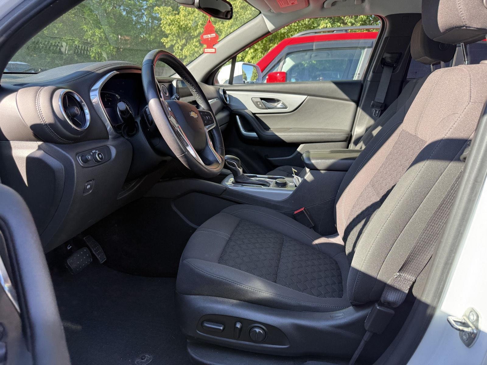 Used 2020 Summit White Chevrolet LT image 3