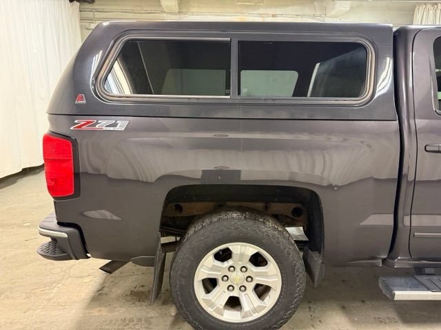 Used 2015 TUNGSTEN METALLIC Chevrolet LT image 5