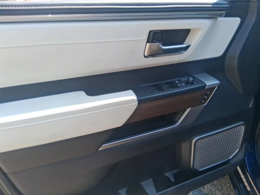 Used 2024 L-bk Toyota Capstone Hybrid image 9