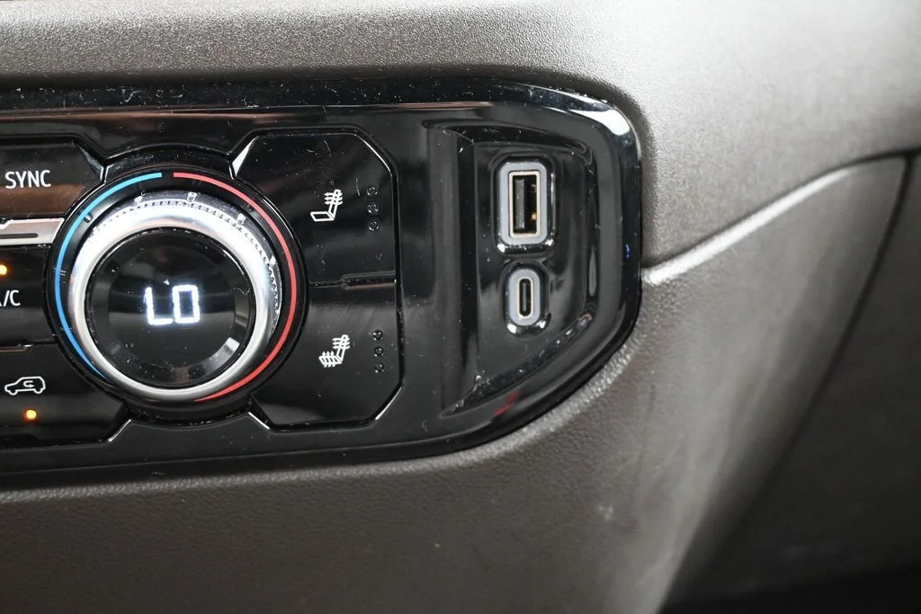 2024 GMC Sierra 1500 SLT - Photo 14