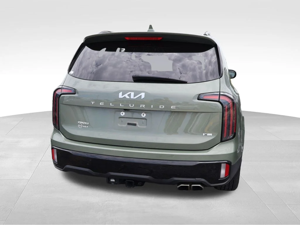 Used 2024 Jungle Green Kia EX X-Line image 18