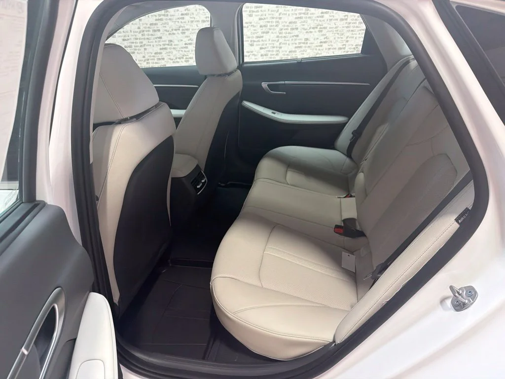 New 2027 Serenity White Hyundai Limited image 16