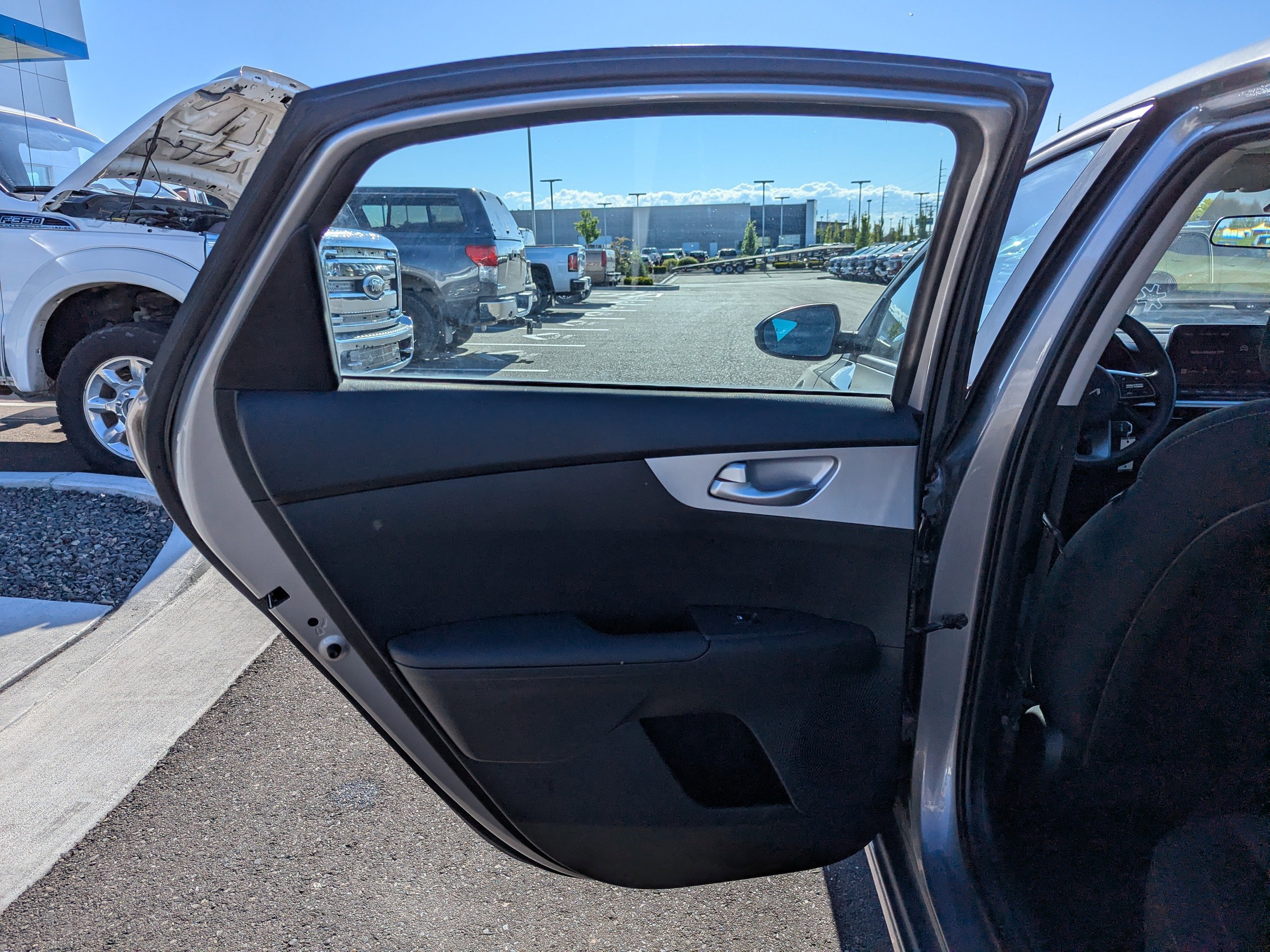 2023 Kia Forte LXS - Photo 26