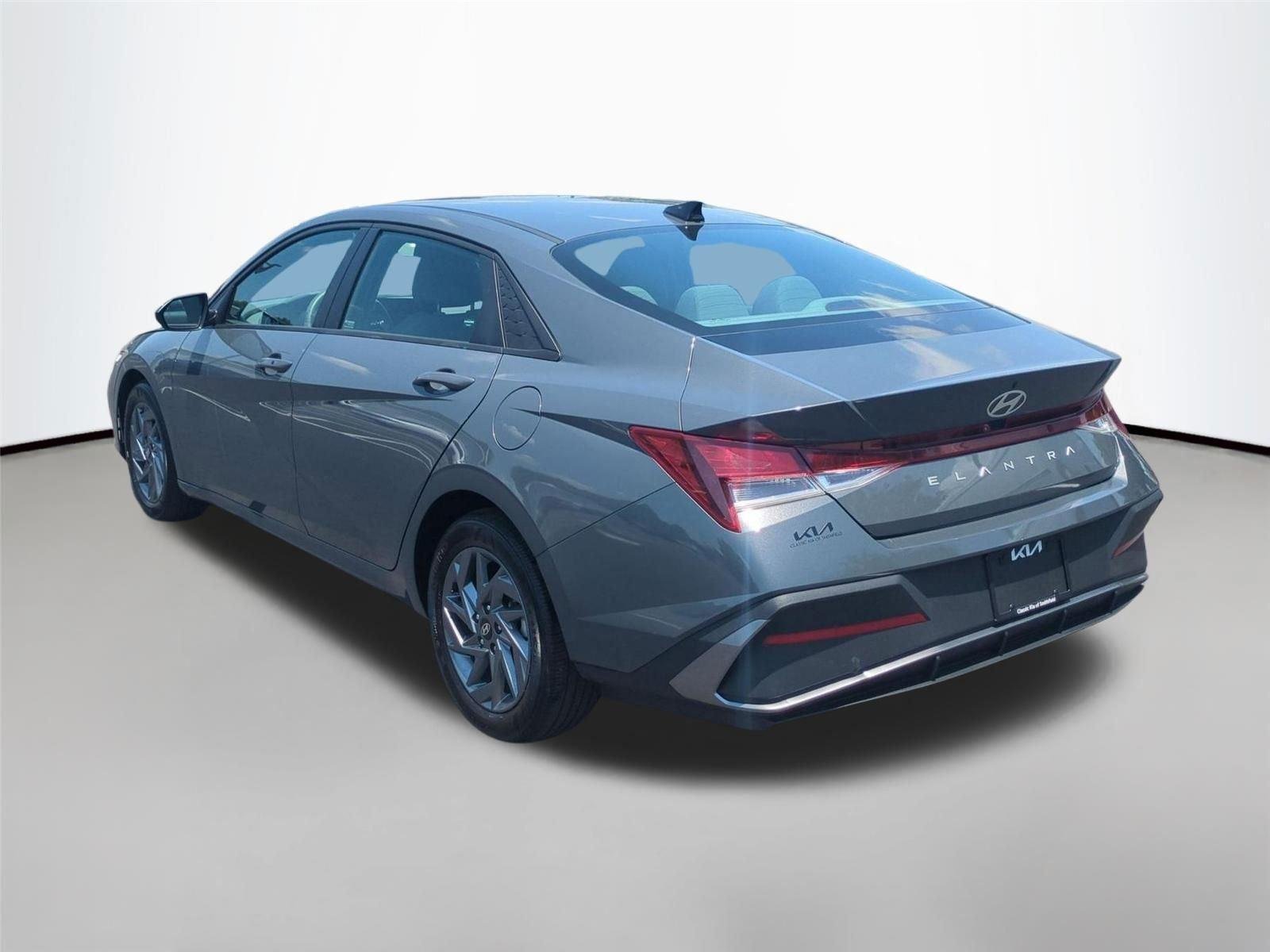 Used 2024 Ecotronic Gray Hyundai SEL image 9