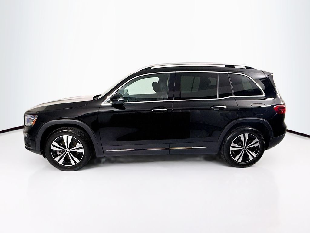 Used 2025 Night Black Mercedes-Benz GLB 250 image 8