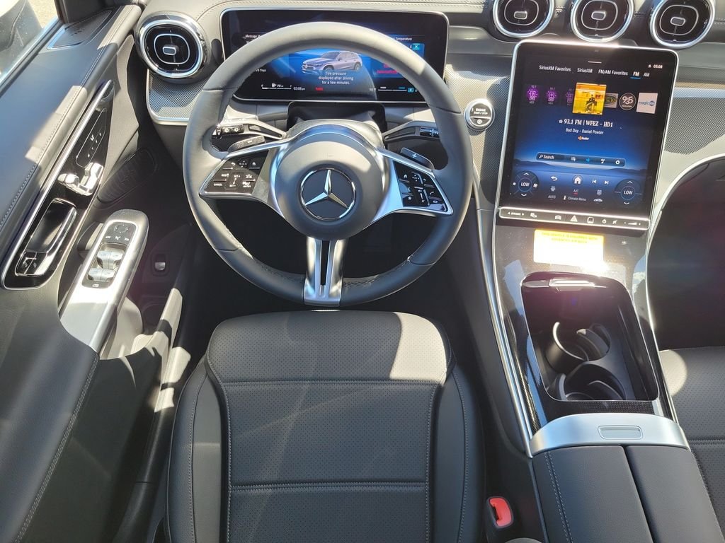 New 2027 MANUFAKTUR Moonlight White Metallic Mercedes-Benz GLC 300 image 13