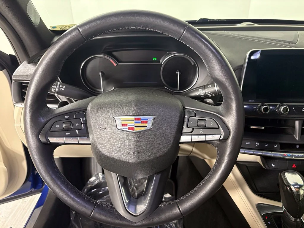 Used 2020 Blue Cadillac Luxury image 27