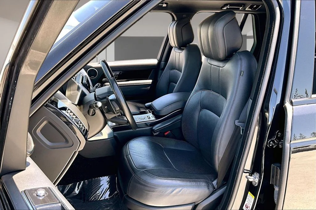 Used 2019 Black Land Rover 5.0L V8 Supercharged image 19