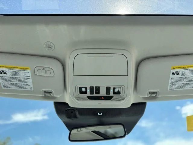 New 2026 Star White Metallic Tri-Coat Ford Platinum™ image 21