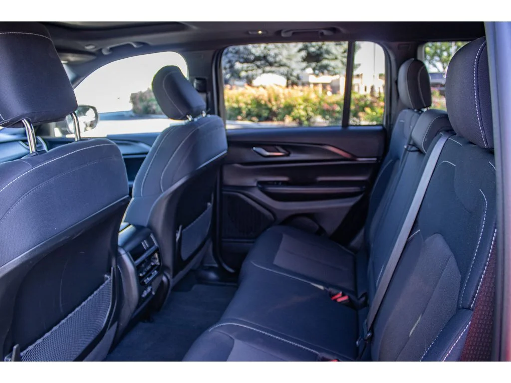 Used 2024 Baltic Gray Metallic Clearcoat Jeep Laredo X image 17
