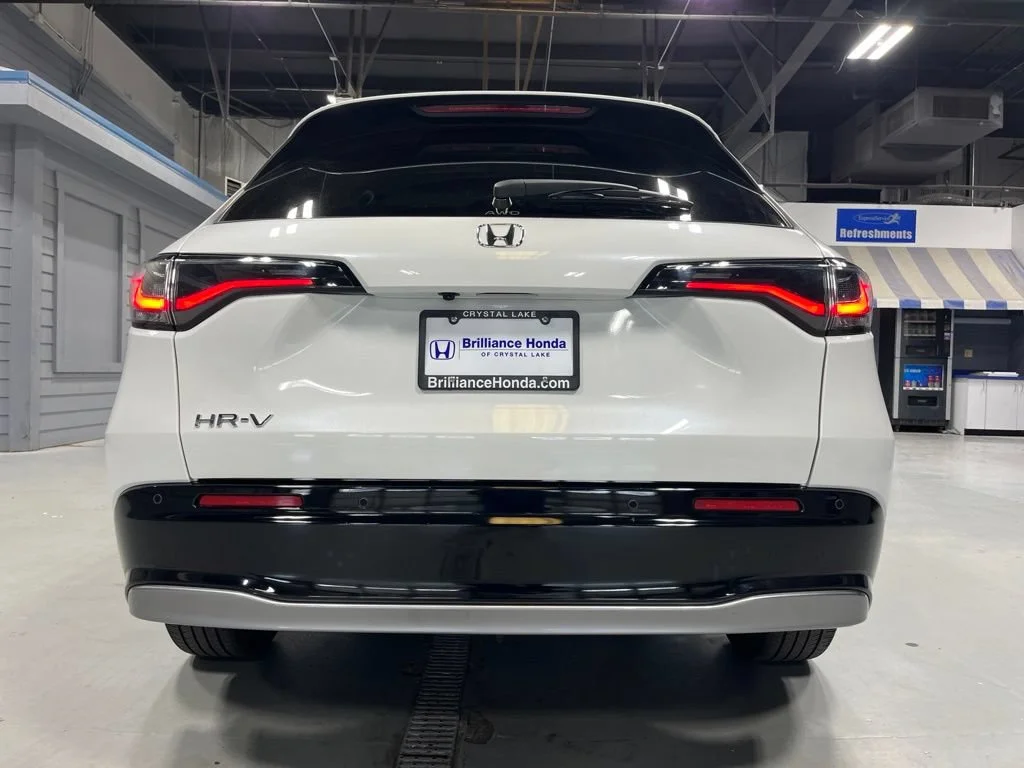 Certified Used 2024 Platinum White Pearl Honda 5DR AWD EX-L BD image 42
