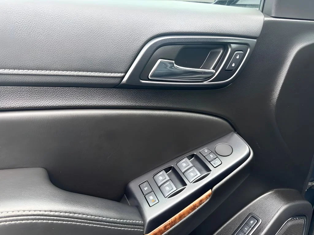 Used 2020 Gray Chevrolet RST image 31