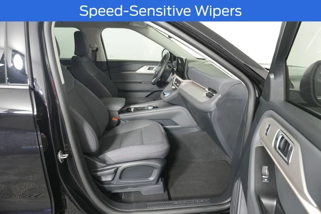 New 2026 Agate Black Metallic Ford Active image 28
