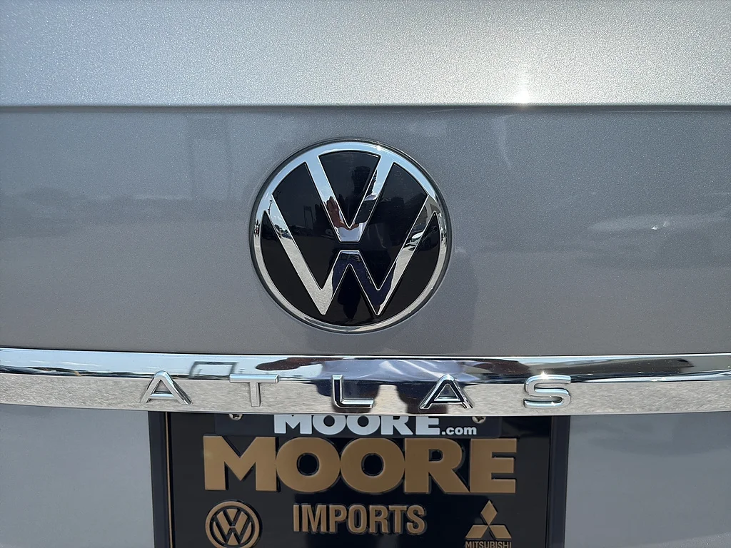 Used 2021 Pyrite Silver Metallic Volkswagen 2.0T SE w/Technology 4MOTION image 12