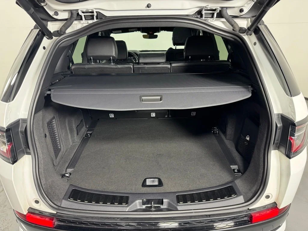 Used 2022 Fuji White Land Rover S R-Dynamic image 30