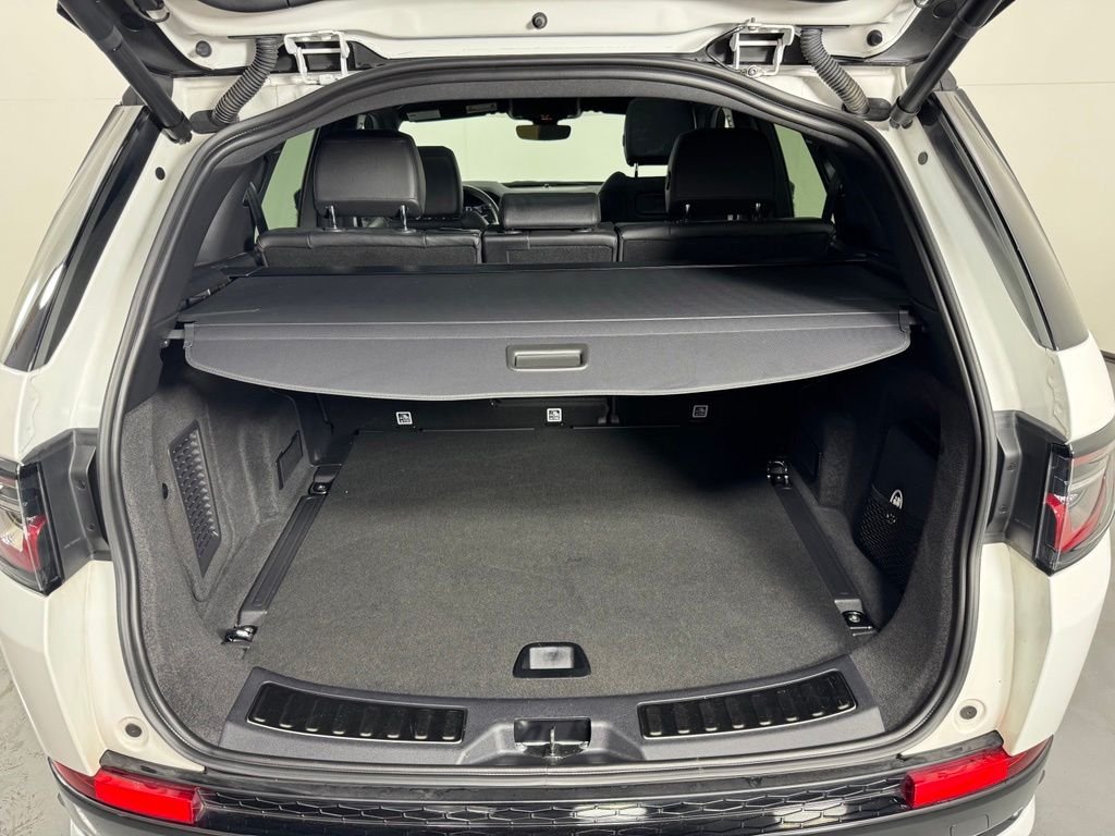 Used 2022 Fuji White Land Rover S R-Dynamic image 30
