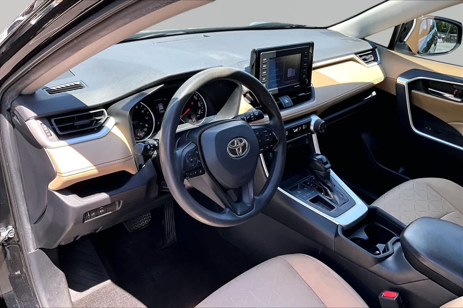 Used 2021 Midnight Black Metallic Toyota XLE image 17