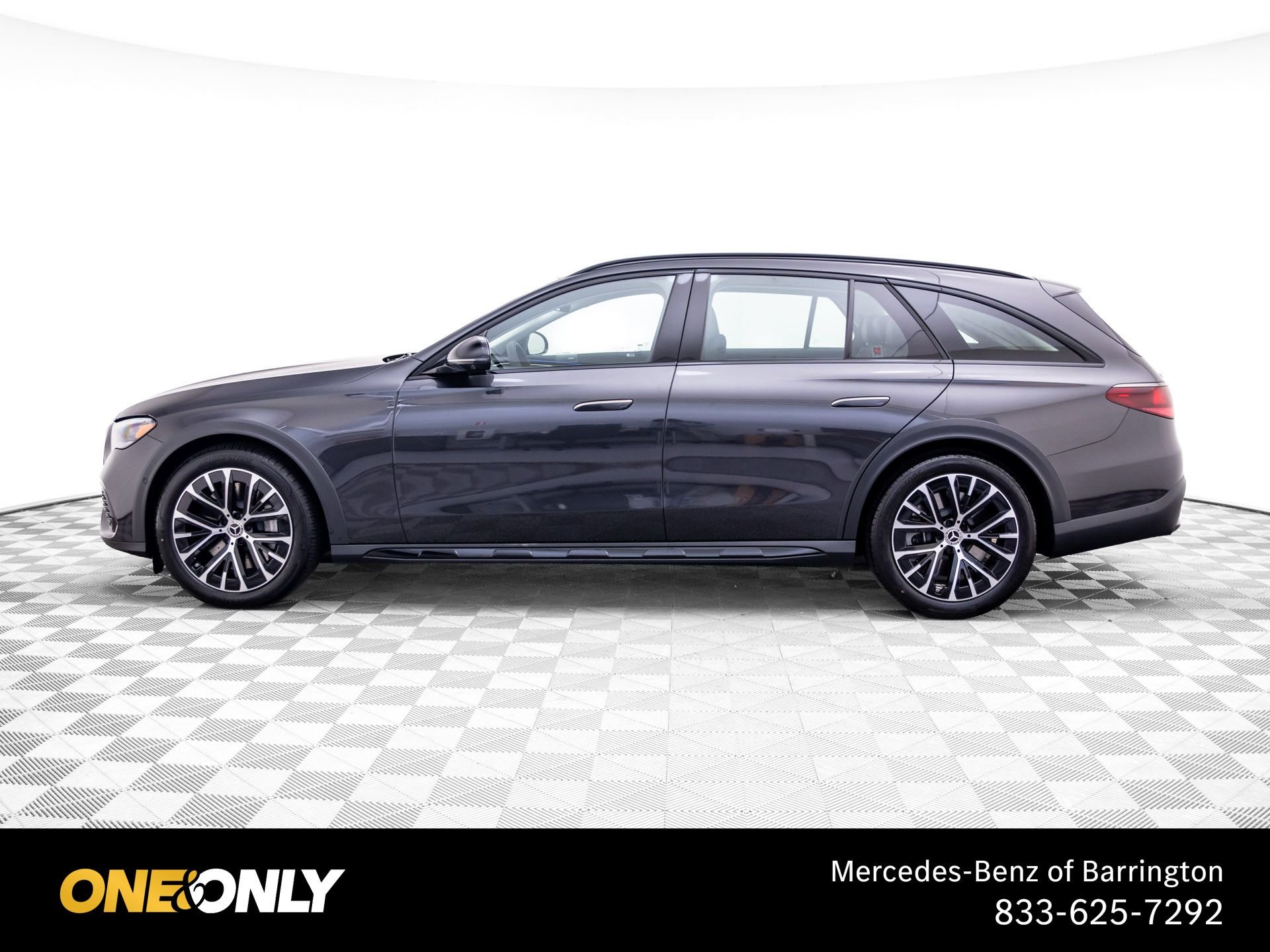 New 2027 Graphite Grey Metallic Mercedes-Benz E 450 image 2