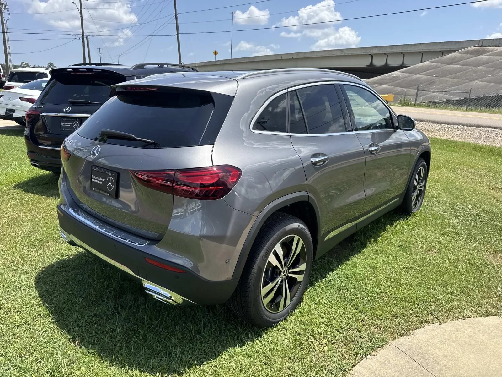 New 2026 Gray Mercedes-Benz GLA 250 image 4