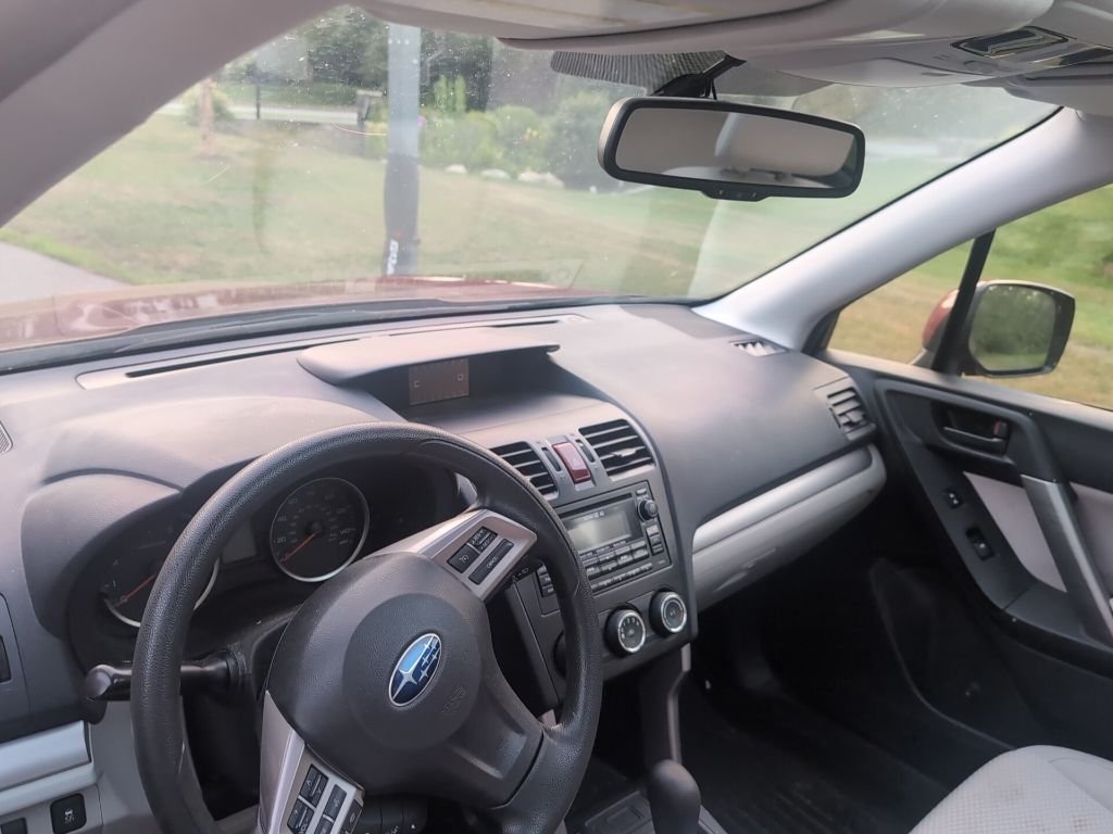 Used 2015 Red Subaru 2.5i Premium image 7