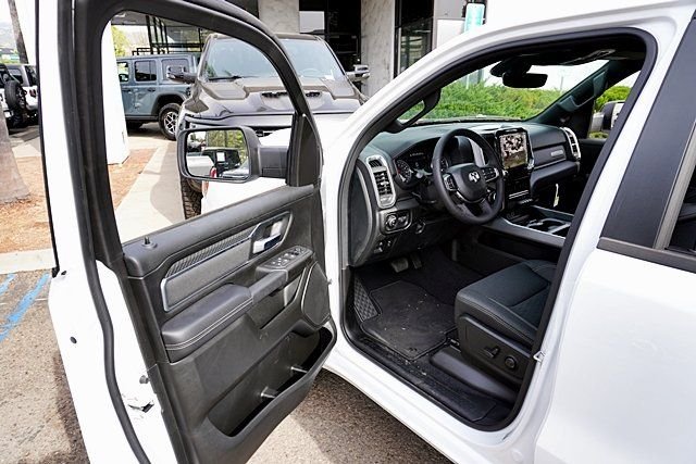 New 2026 Bright White Clear-Coat Exterior Paint RAM Big Horn/Lone Star image 44