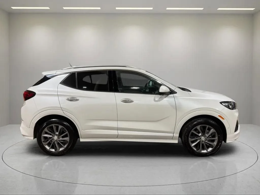 2021 Buick Encore GX Essence | CarEdge | CarEdge