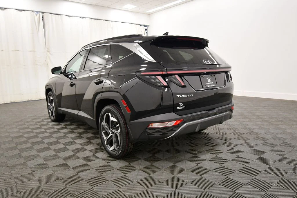 Used 2023 Black Hyundai Limited image 5
