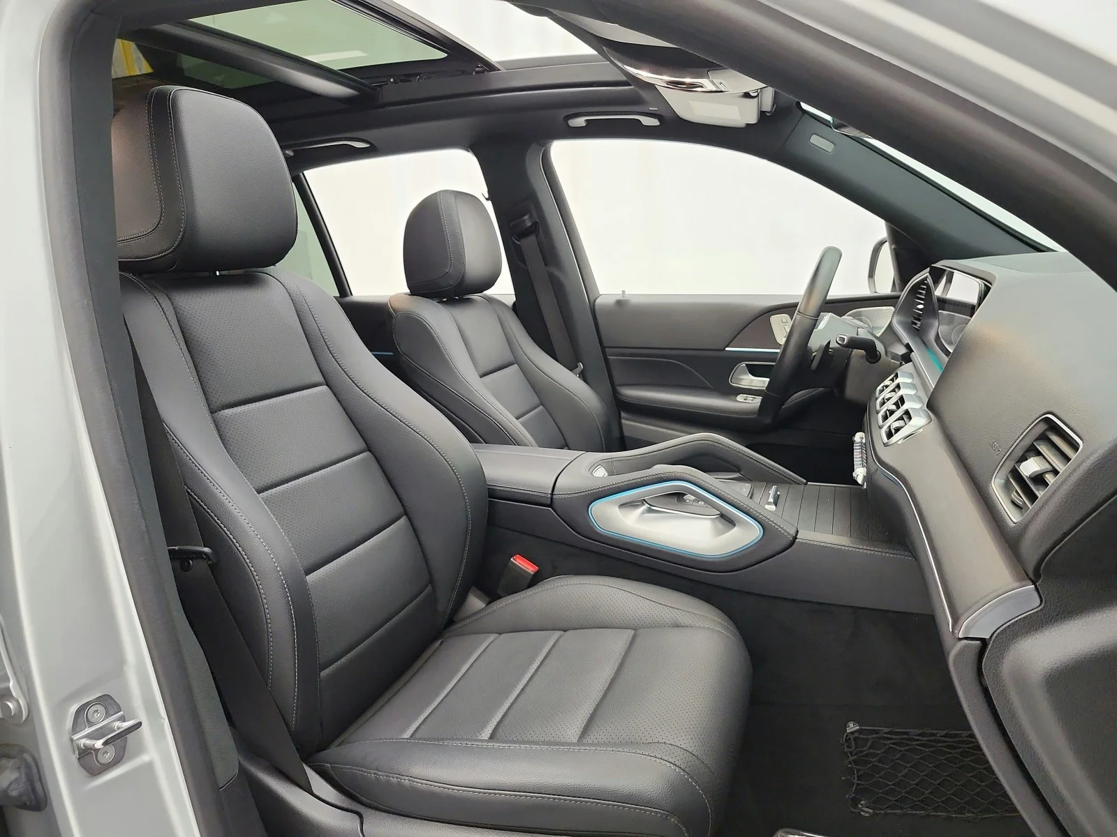 Used 2021 Iridium Silver Metallic Mercedes-Benz GLE 350 4MATIC® SUV image 20