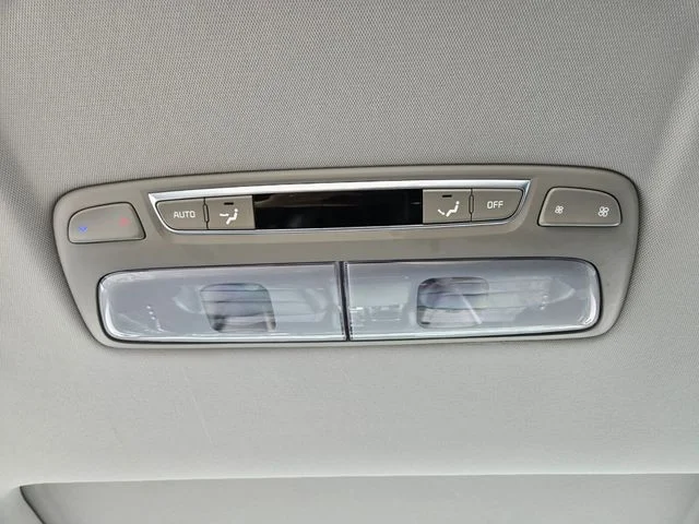 Used 2025 Black Kia S image 17
