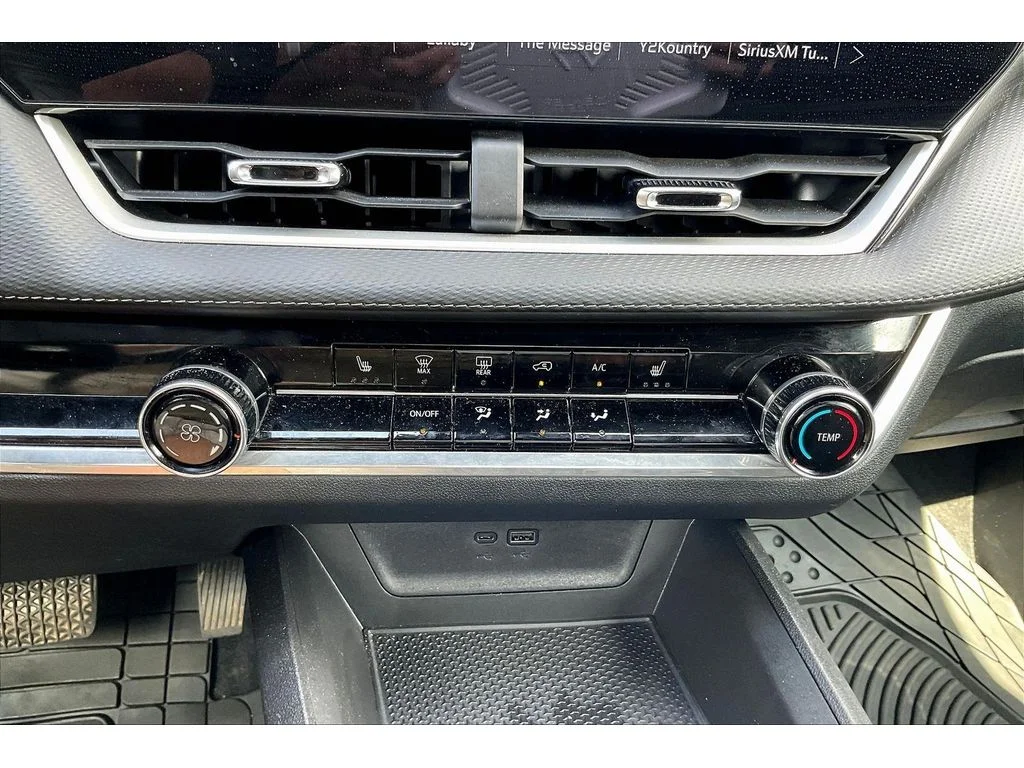 Used 2025 Lakeshore Blue Metallic Chevrolet LT image 21