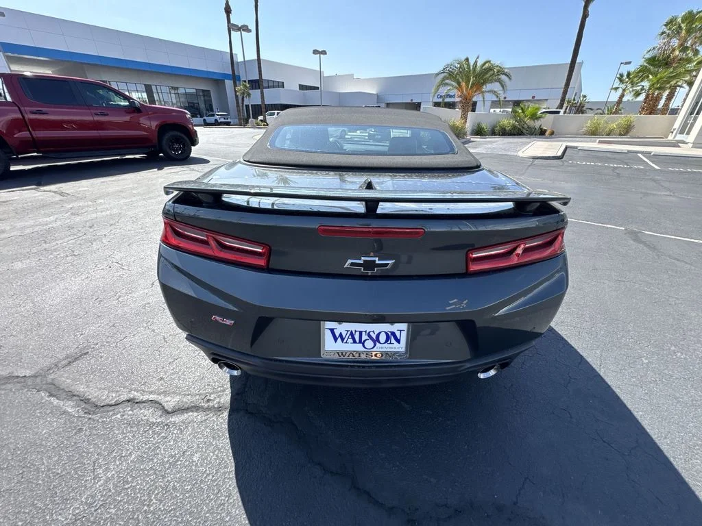 Used 2018 Gray Chevrolet 2LT image 27