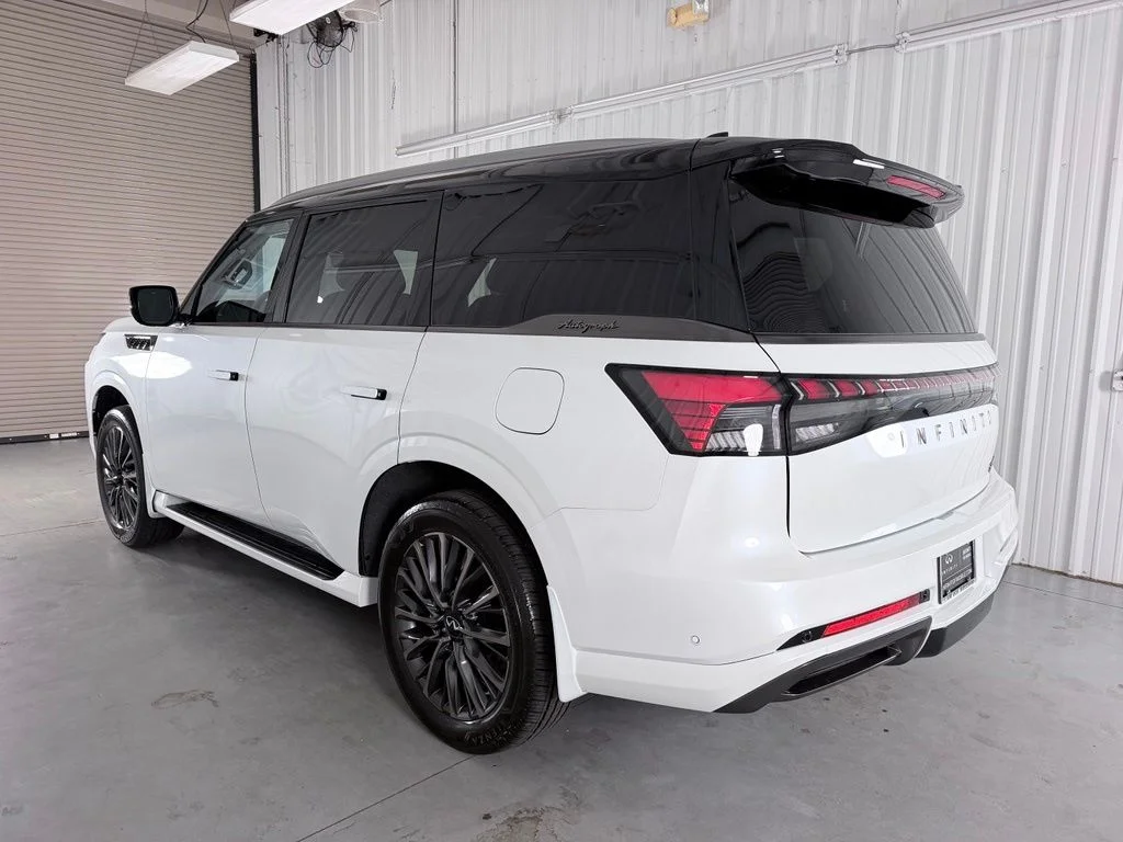 New 2027 2T RADIANT WHIT INFINITI Autograph 4WD image 8