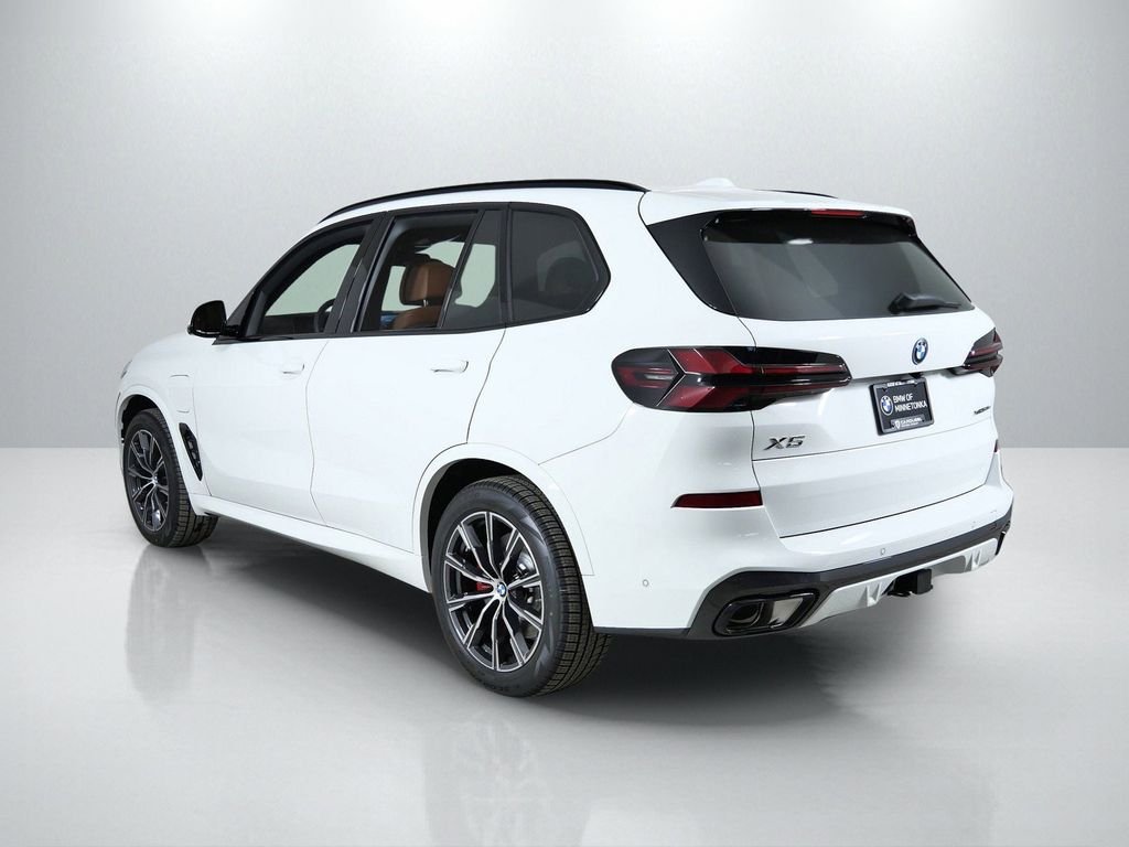 Used 2026 Alpine White BMW xDrive50e image 15