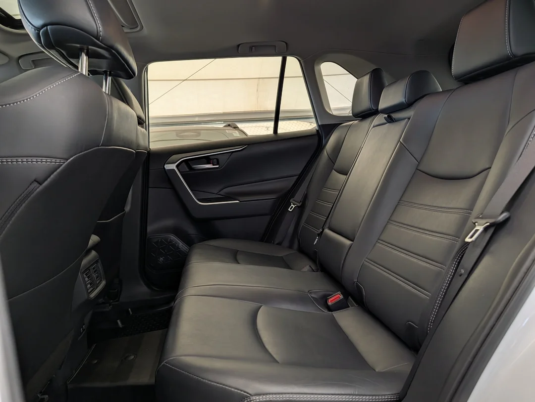 Certified Used 2019  Toyota XLE - - AWD - Leather - Sunroof - Power Liftgate - CarPlay - Safety Sense 2.0 & More! image 28