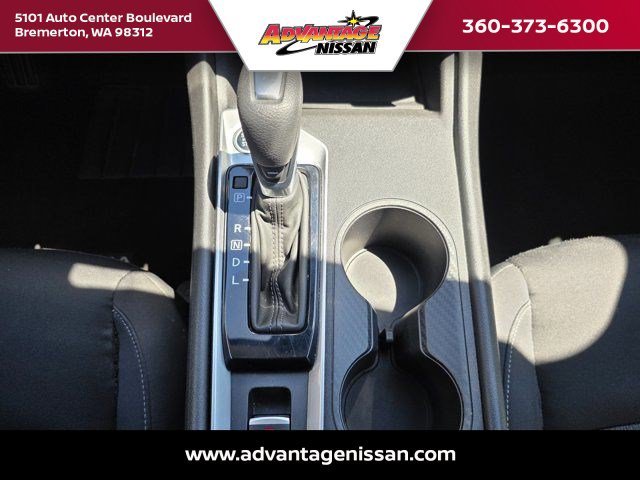 Used 2025 WHITE Nissan S image 21