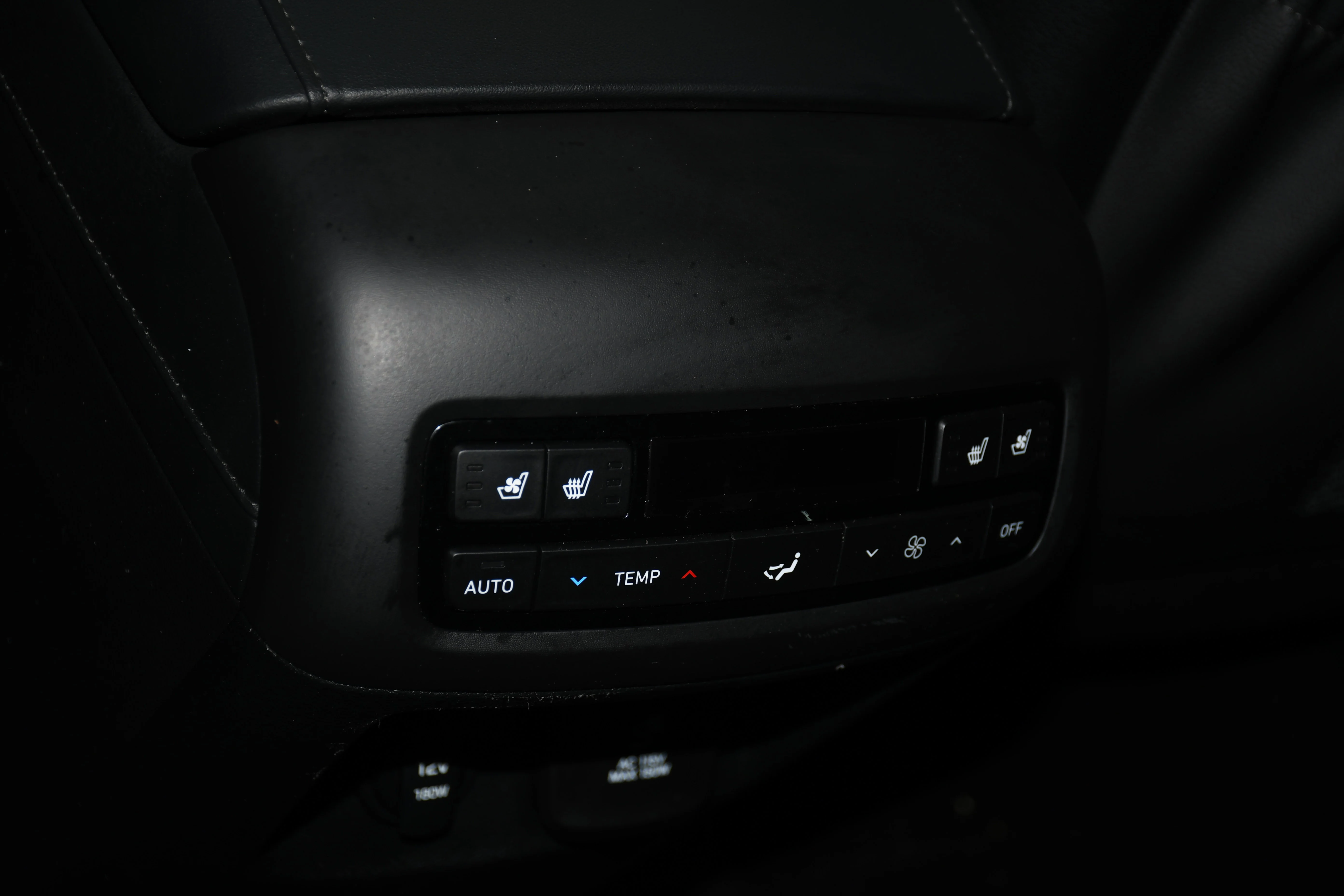 Used 2022 White Hyundai Calligraphy image 17
