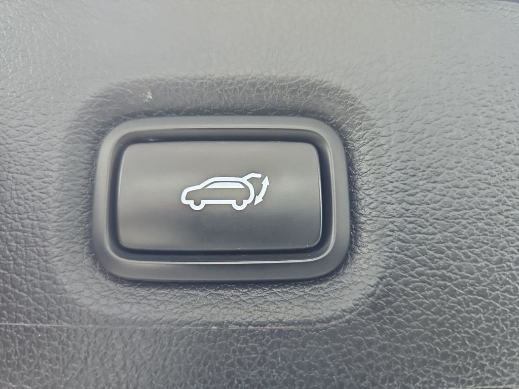 Certified Used 2023 Black Hyundai SEL image 37