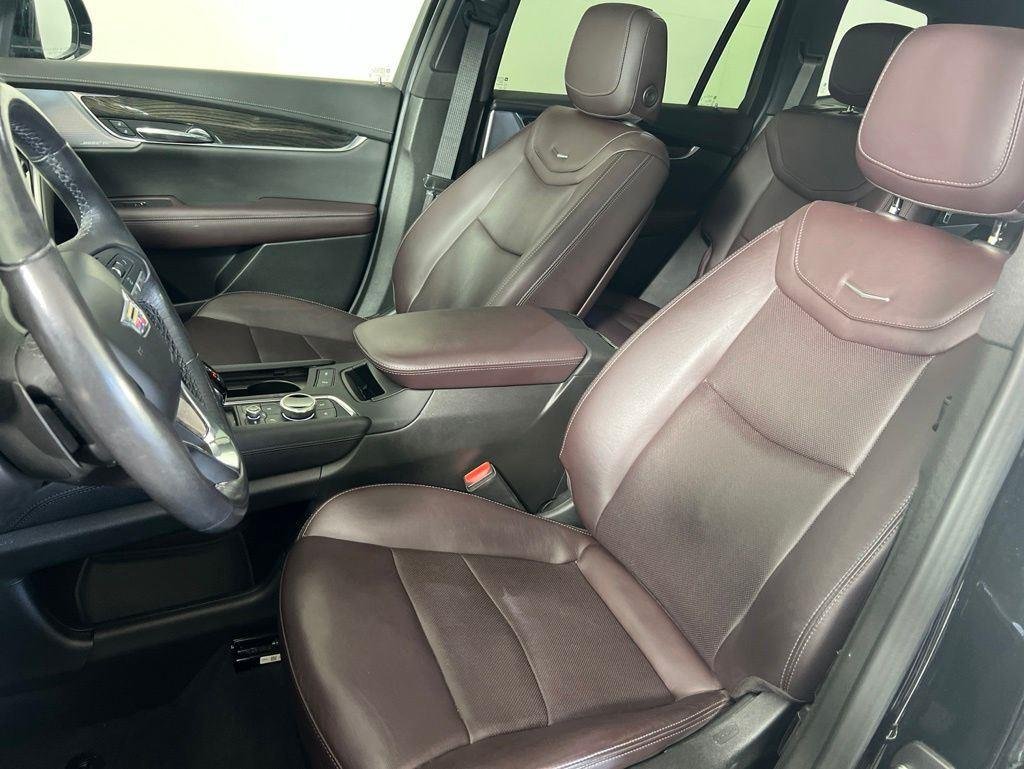 Used 2023 Black Metallic Cadillac Premium Luxury image 4