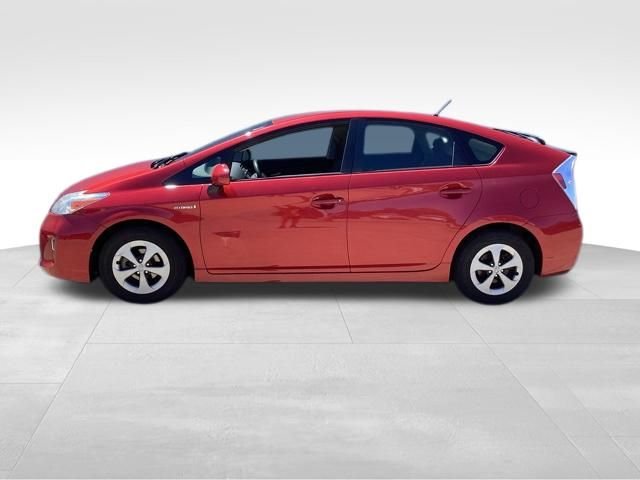 2015 Toyota Prius Two's photo