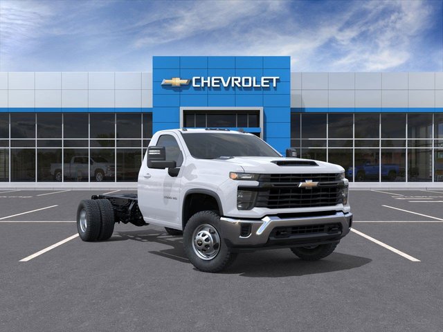 New 2026 Chevrolet Silverado 3500 HD Chassis Cab Work Truck Four Wheel Drive Regular Cab Regular Cab in San Antonio, TX