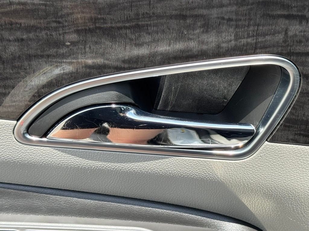 Used 2016 Silver Buick Base image 18