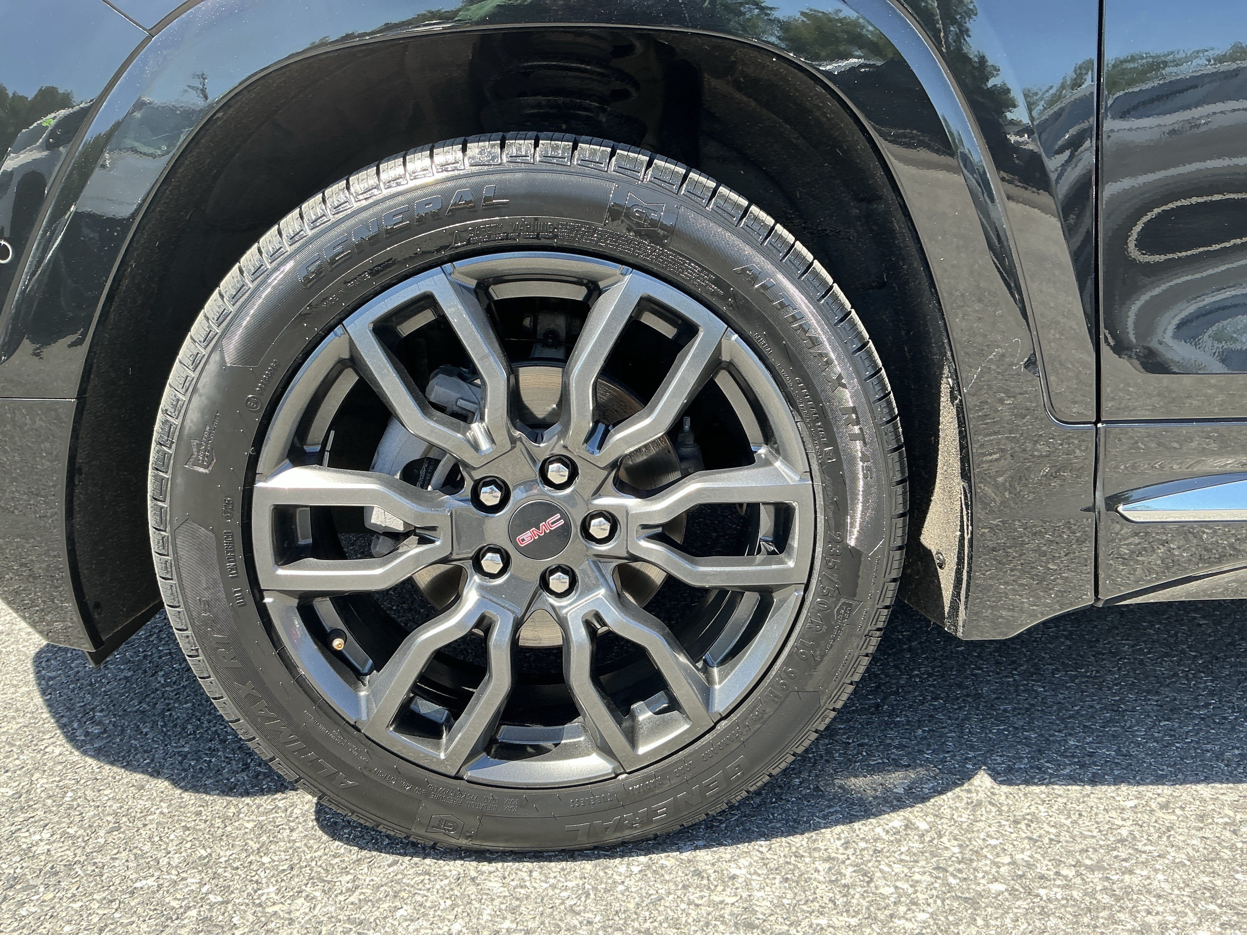 Used 2023 Ebony Twilight Metallic GMC Denali image 9